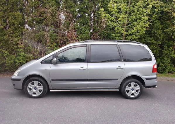 Ford Galaxy cena 7800 przebieg: 304000, rok produkcji 2004 z Sochaczew małe 326